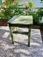 Tabouret, Hocker Holz grün gestrichen abgenutzt