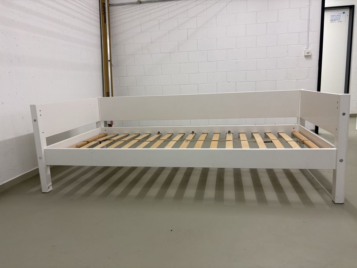 Flexa Lits: Flexa Bett 90x200 – D'occasion à Bubikon par eurocanuck