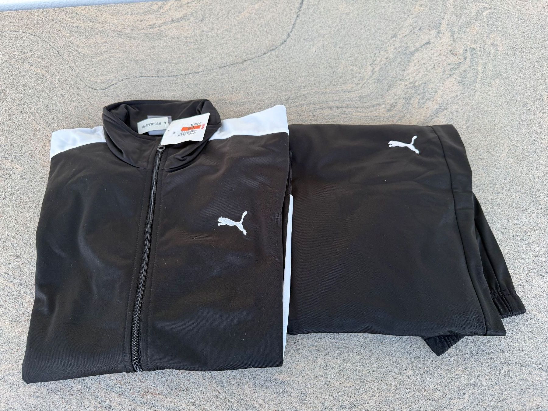 Puma Completi: PUMA Trainingsanzug Grösse S - Regular Fit - NEU! – Usato da Geroldswil venduto da Jeremy11