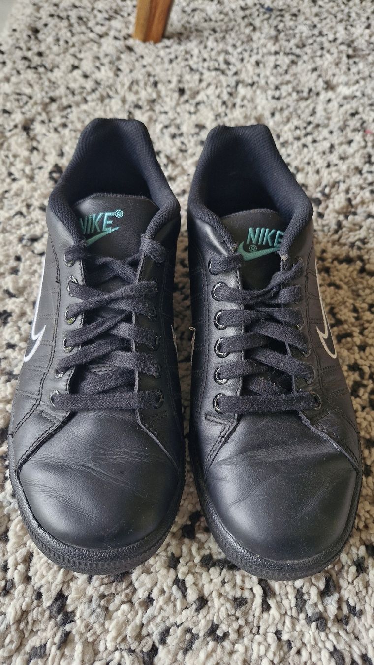 Scarpe da uomo: Nike Court Sneakers Gr. 40 – Usato da Basel venduto da Andrealin 1