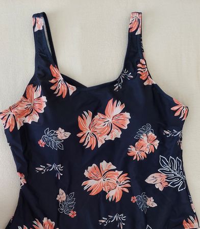 Neuer Badeanzug mit Blumenmuster, Grösse 2XL / 44 / 46