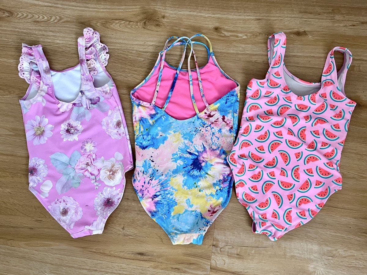 Costumi da bagno & Bikini: Badeanzüge Set Gr. 116/122 – Usato da Kradolf venduto da AlexiaEugster 1