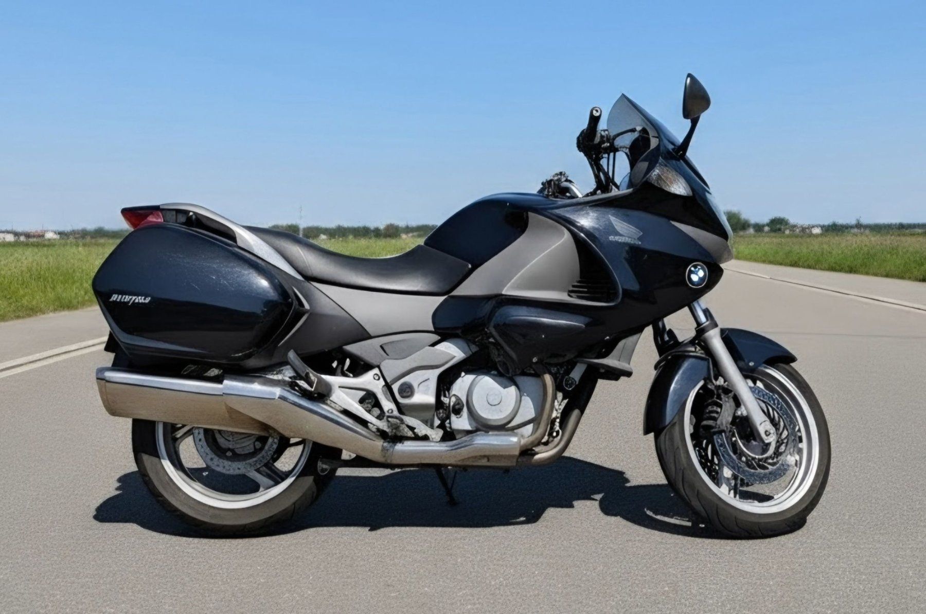 Honda Touring: Honda NT700VA – D'occasion à Holderbank SO par beppo58