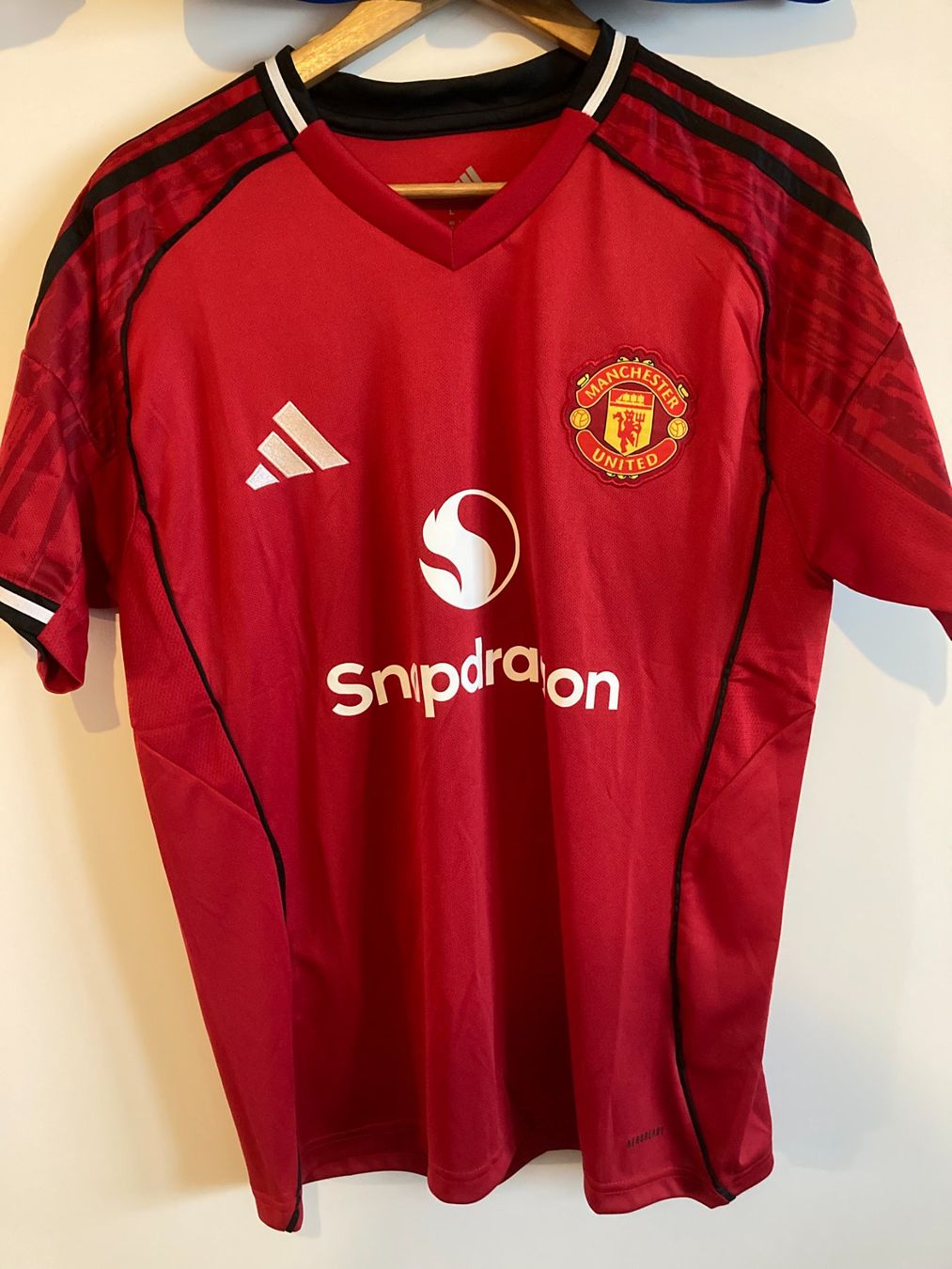 Leibchen & Hosen: Bruno Fernandes Signed Jersey - Beckett – Gebraucht aus La Tour-de-Peilz von Tyalos_Cards 1
