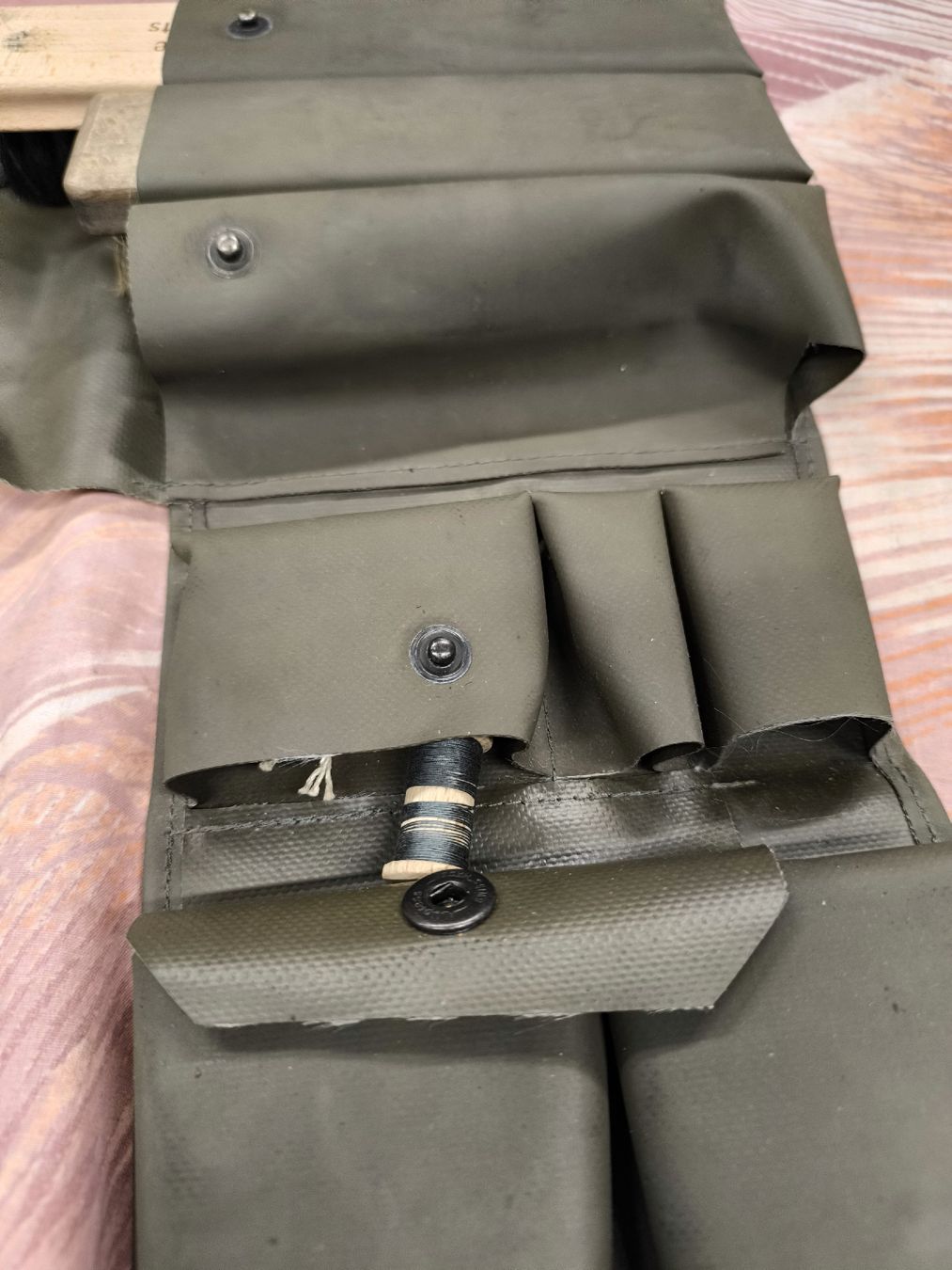 Kletterausrüstungen: 2x Schuhputzset Armee CH – Gebraucht aus Cama von anto_a 4