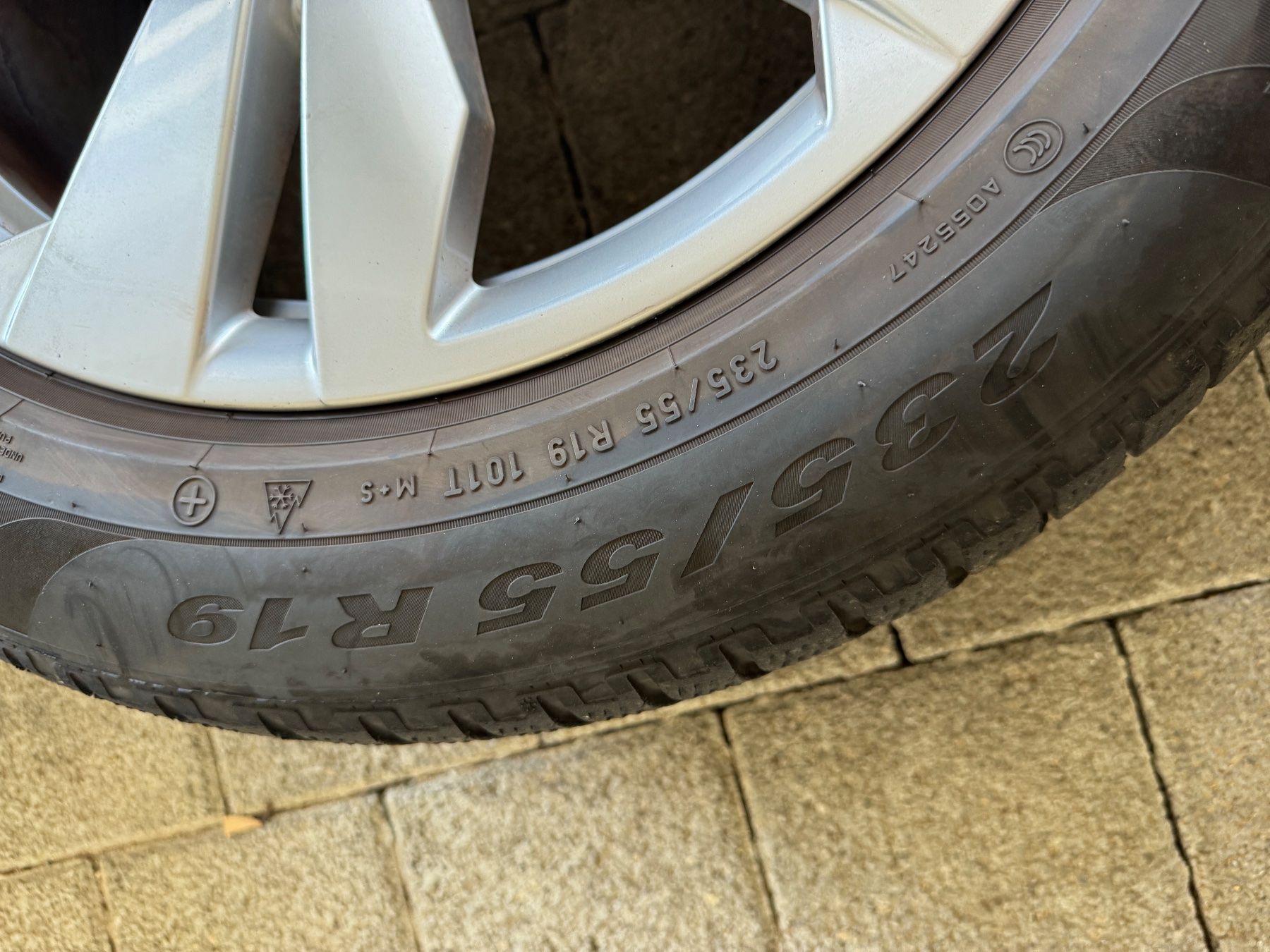 Volkswagen Pneumatici & Ruote complete: VW ID.4 GTX / Audi E-Tron Q4  Winteräder – Usato da Oftringen venduto da Monie4life 9