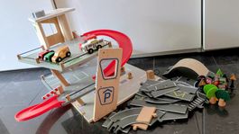 Garage en bois avec sa route