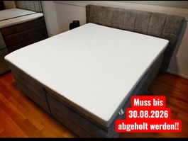Schönes Boxspringbett 180x200 inkl. Topper ab August abholen
