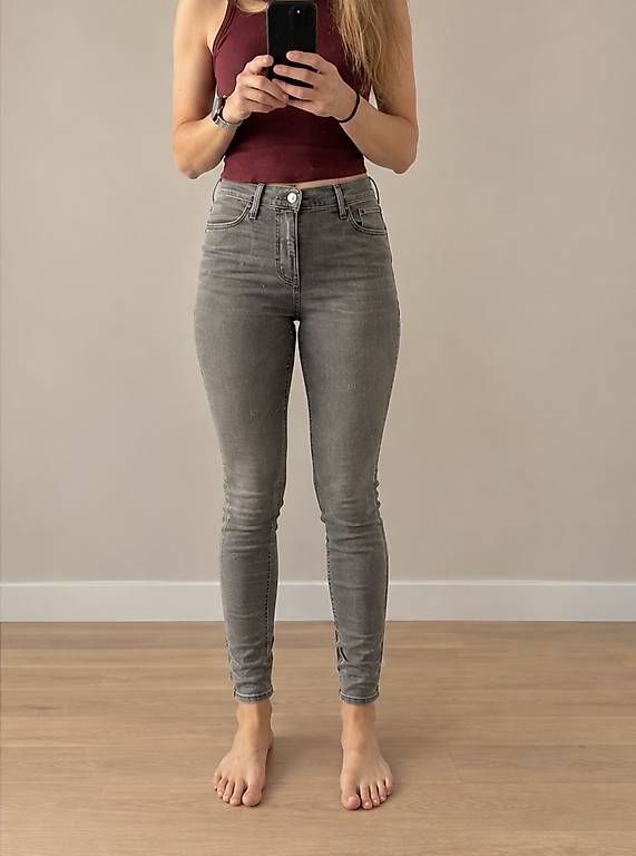 Jeans: Levi's Jeans 720 grau Größe 28 – Usato da Zürich venduto da ali_v7f7