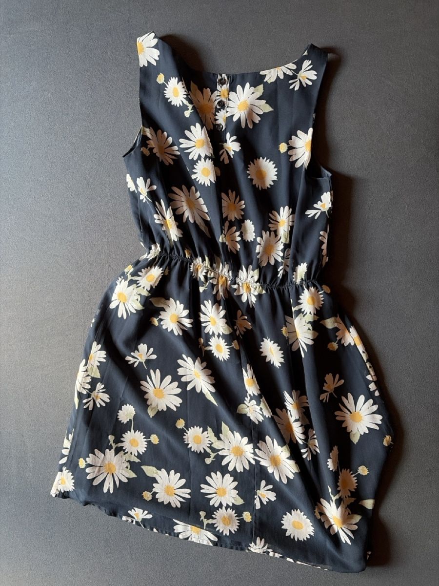 Robes: Kleid mit Blumenmuster dunkelblau – D'occasion à Sumiswald par M85G 2