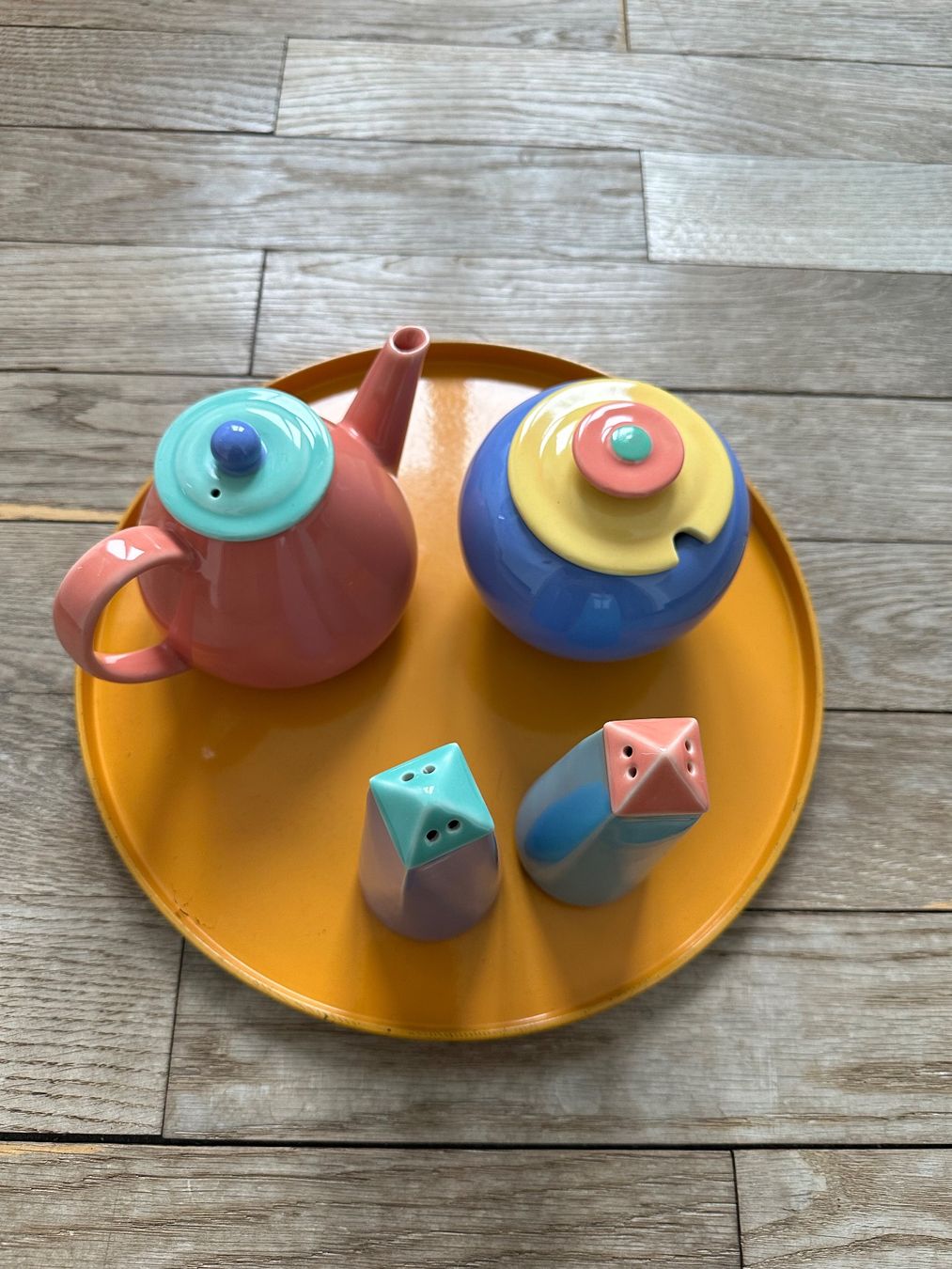 Geschirrsets: Teeset von Lindt-Stymeist Japan – Gebraucht aus Luzern von Mamutpe