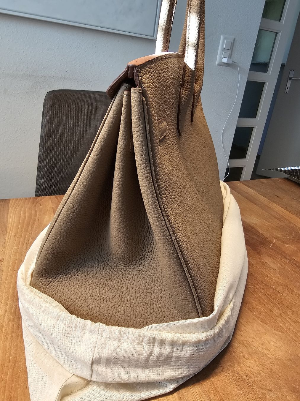 Taschen: Ledertasche 35cm – Neu (gemäss Beschreibung) aus Oberwil BL von 007re 2