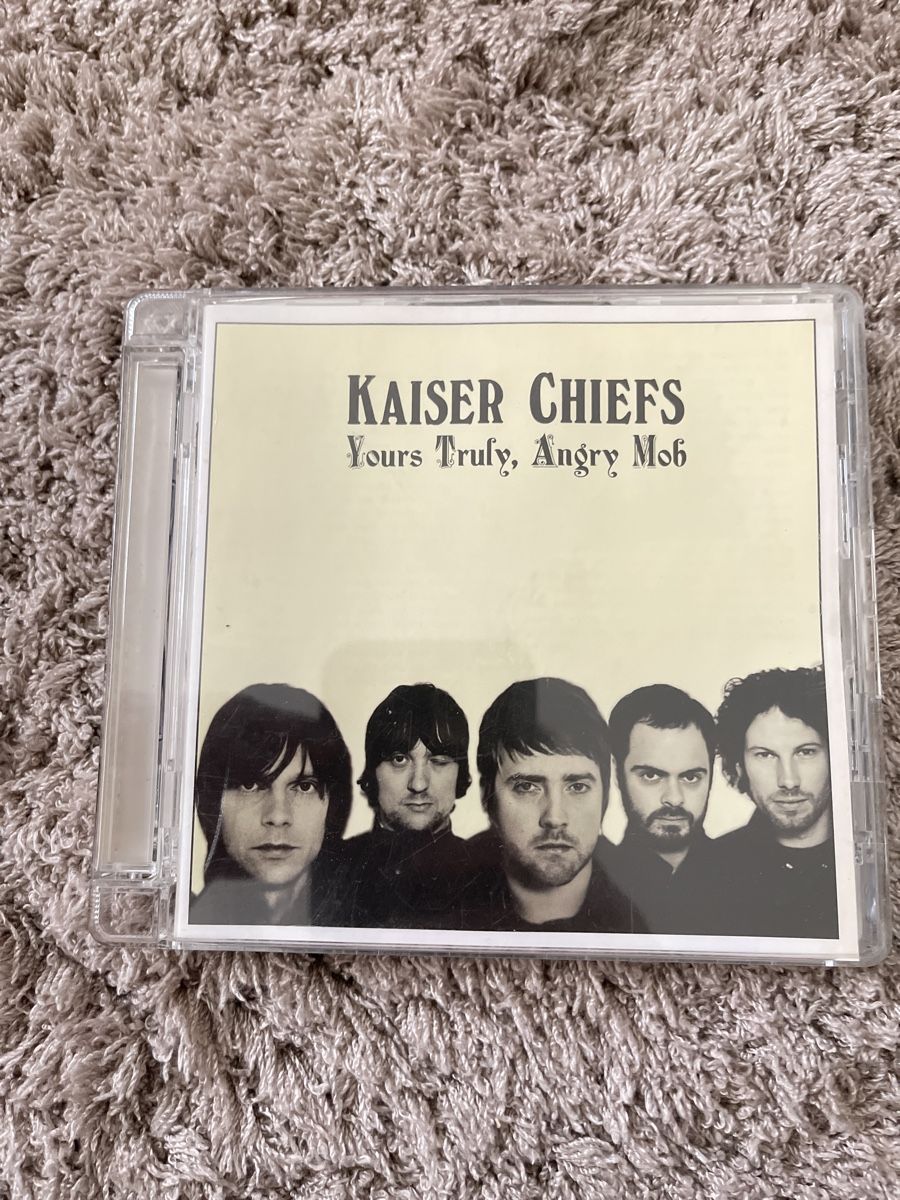 CD: Kaiser Chiefs - Yours Truly, Angry Mob CD – Usato da Unterkulm venduto da AnoliOccasion