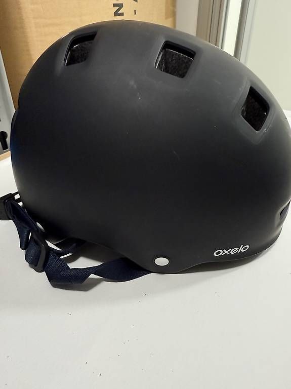 Caschi: Casco bici o skateboard – Usato da Massagno venduto da ele_5tss 2