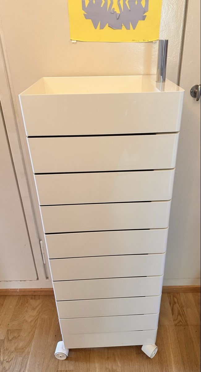 Magis Banconi: Magis 360 Container Hoch Weiss – Usato da Zürich venduto da Lochita 5