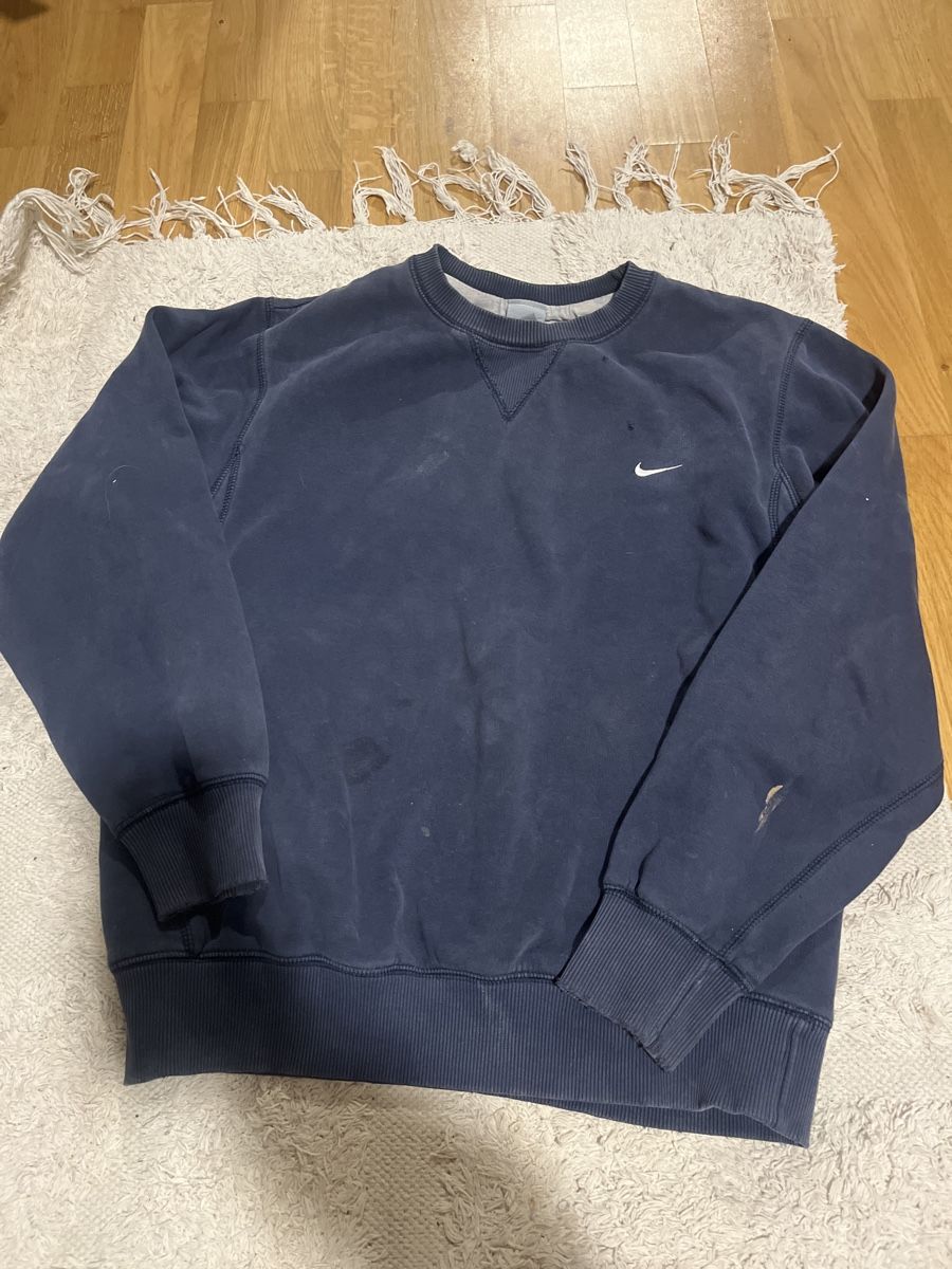 Nike Maglioni & Felpe: Pull bleu foncé NIKE – Usato da Le Locle venduto da Mayd_h