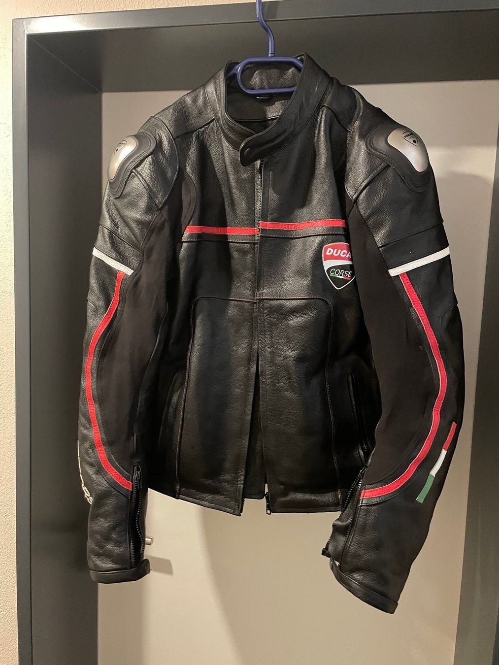 Giacche: Motorradkleider Lederjacke – Usato da Beromünster venduto da Cello63