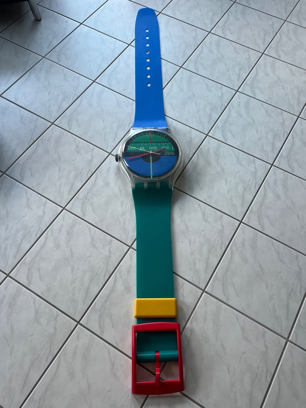 Swatch Orologi: Maxi Swatch "Nautilus" Wanduhr – Difettoso da Beromünster venduto da rin10