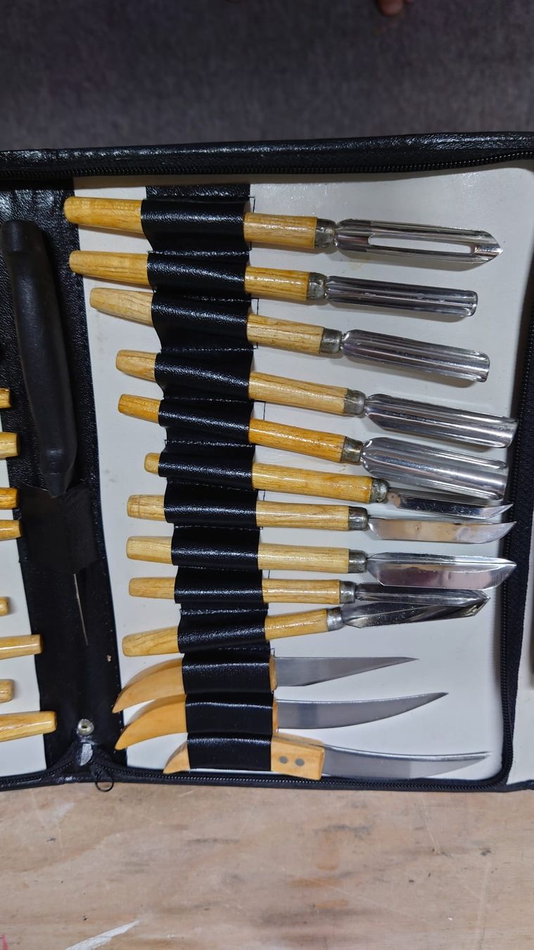 Coltelli: Gemüse/Obstschnitzwerkzeug 27 Teilig – Usato da Thun venduto da Brumchli 2