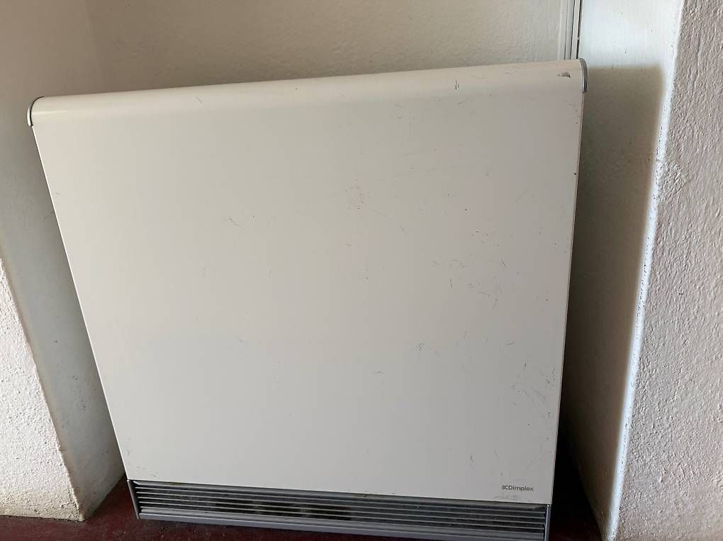 Radiatori: Radiatore ad accumulo Dimplex 2000 W – Usato da Vernate venduto da Backenzahn 2