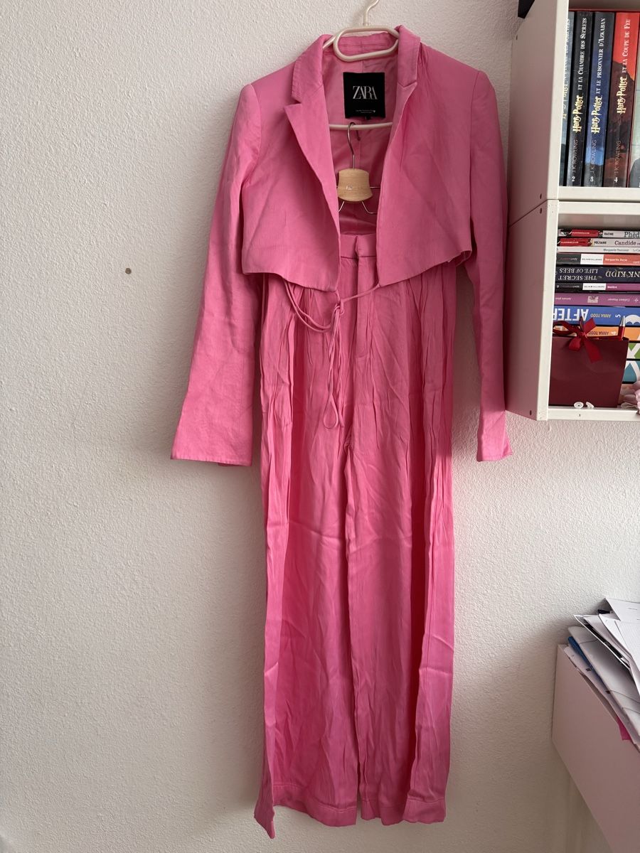 Zara Completi & Tailleur: ensemble Satiné Zara rose  – Usato da Lausanne venduto da Michel_Ozcan