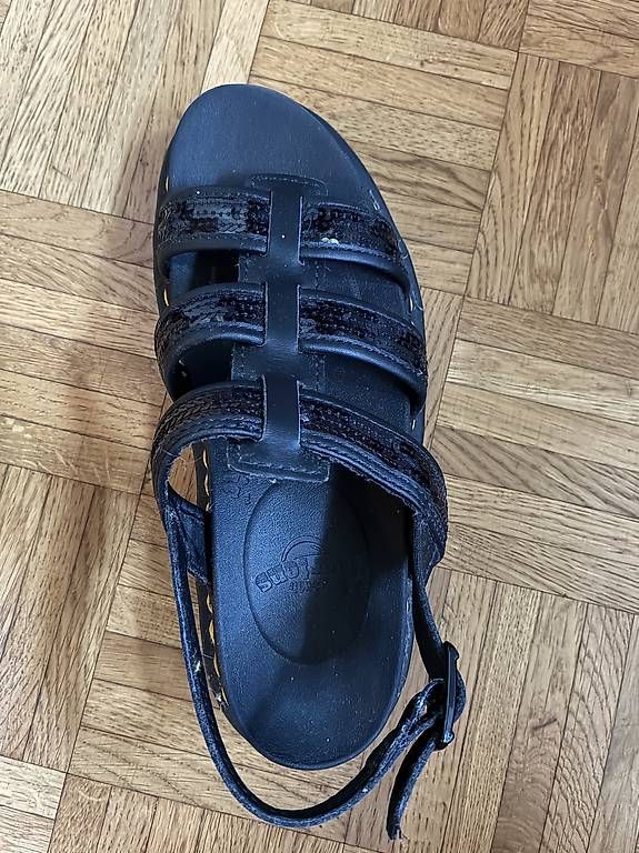 Scarpe da donna: Dr. Martens – Usato da Versoix venduto da ang_tq2z 1
