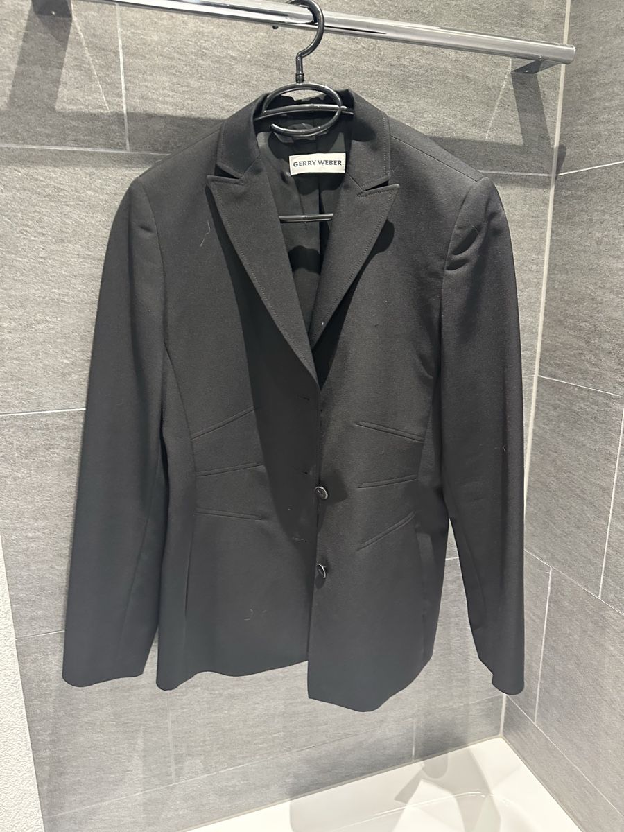 Gerry Weber Giacche: Gerry Weber Blazer, Schwarz, Gr. 38 – Usato da St. Gallen venduto da lelibehli