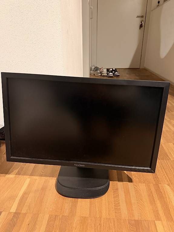 Monitore: 2 x Bildschirme – Gebraucht aus Malters von pat_v8ly