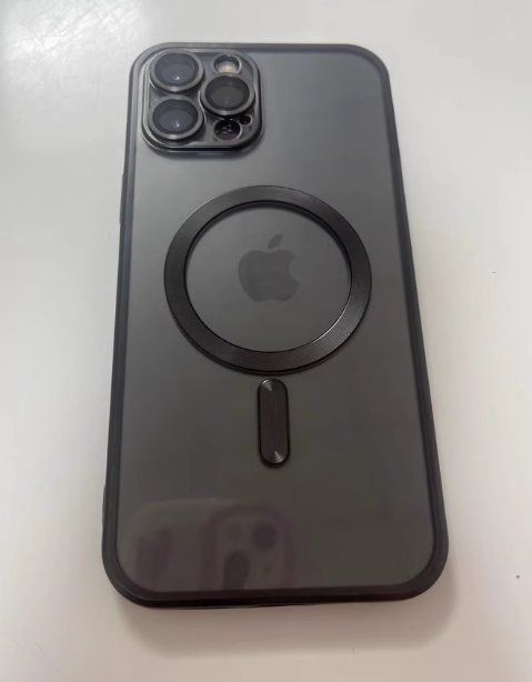 Cover & Protezioni schermo: iPhone 16 Pro - Coque magsafe avec protection camera NOIR – Nuovo e nell'imballaggio originale da Morges venduto da DigiAC 1