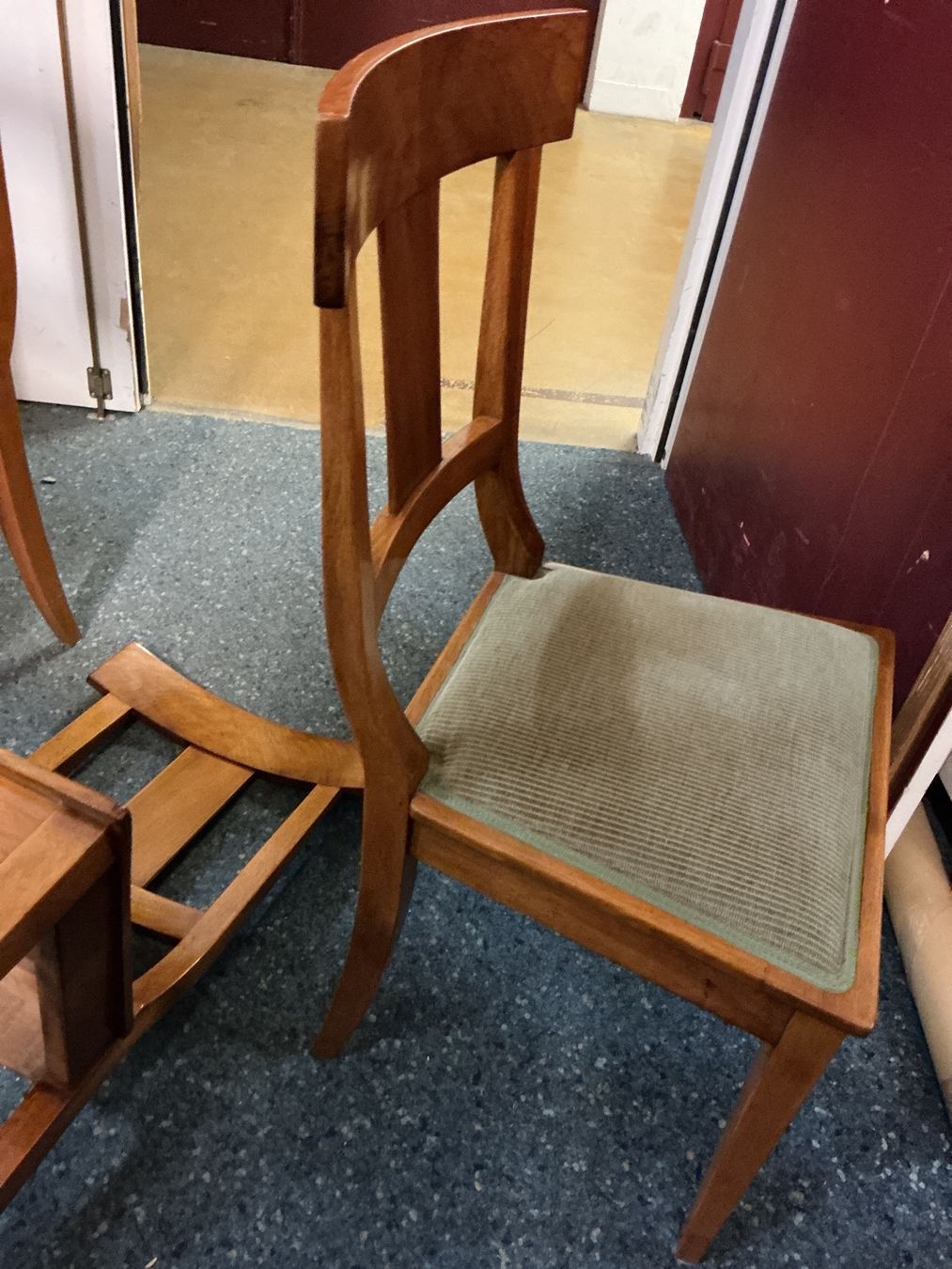 Chaises: 4 Holzstühle mit Sitzpolsterung – D'occasion à Bern par vielerart 5