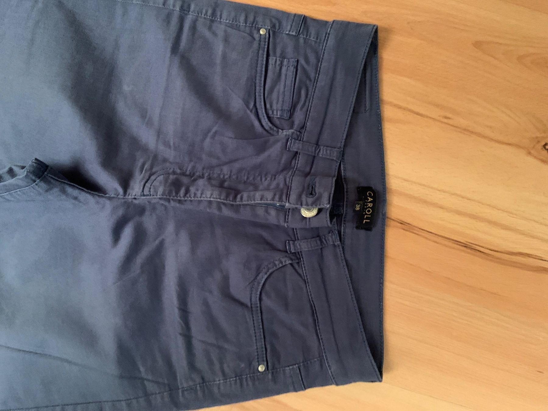 Caroll Pantaloni: Pantalon Caroll – Usato da Ecublens VD venduto da timily 2