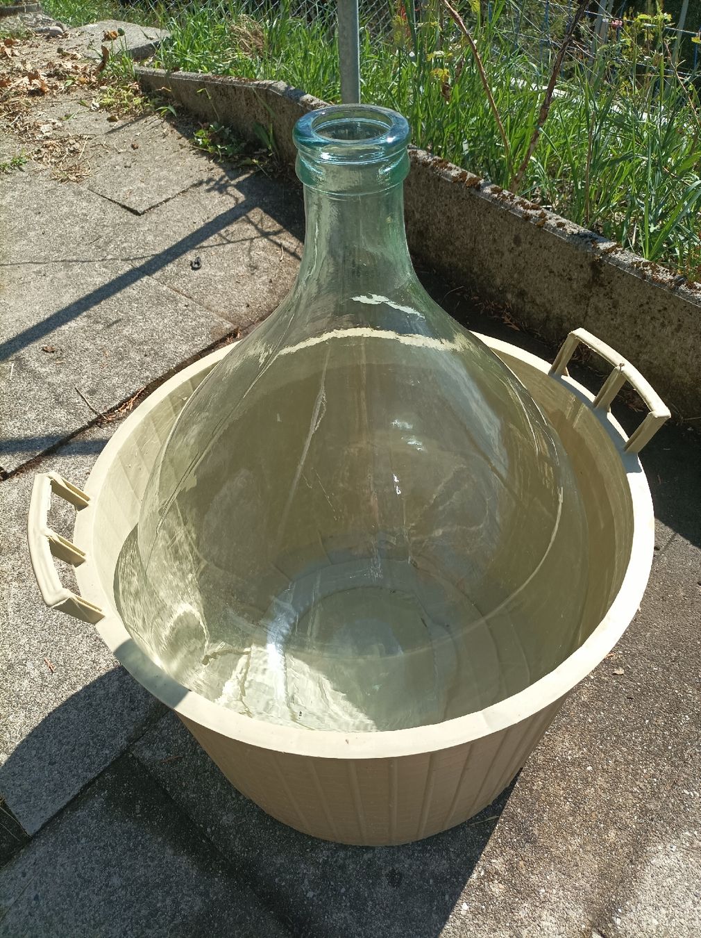 Accessori: Glasflasche Ballon mit Plastikkorb  54 lt. – Usato da Rüti ZH venduto da eismeralda 2