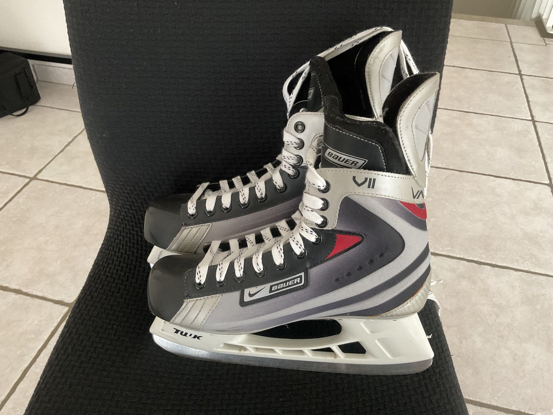 Patins à glace: Patins à glace – D'occasion à Lugnorre par Bardolina22