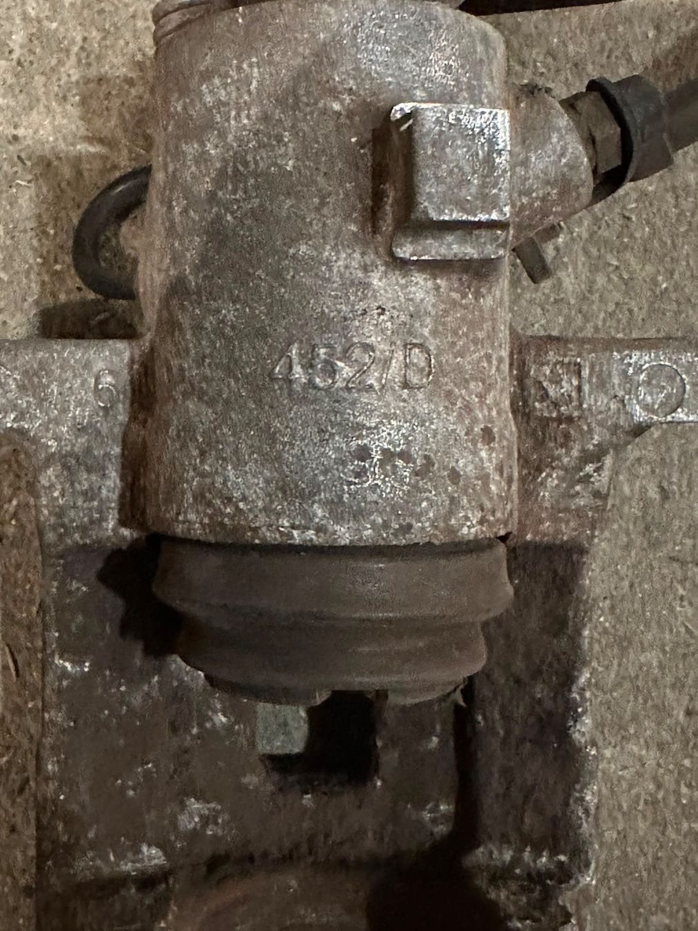 Alle Autoersatzteile: *Bremssättel hinten (Paar)* – Gebraucht aus Sugiez von and_b6dn 2