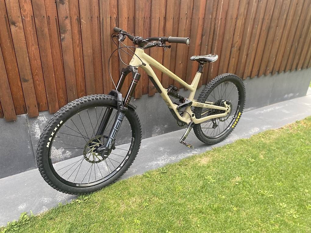 Commencal Biciclette: Commencal Clash 2021 Taille L – Usato da Fully venduto da rom_9mjg