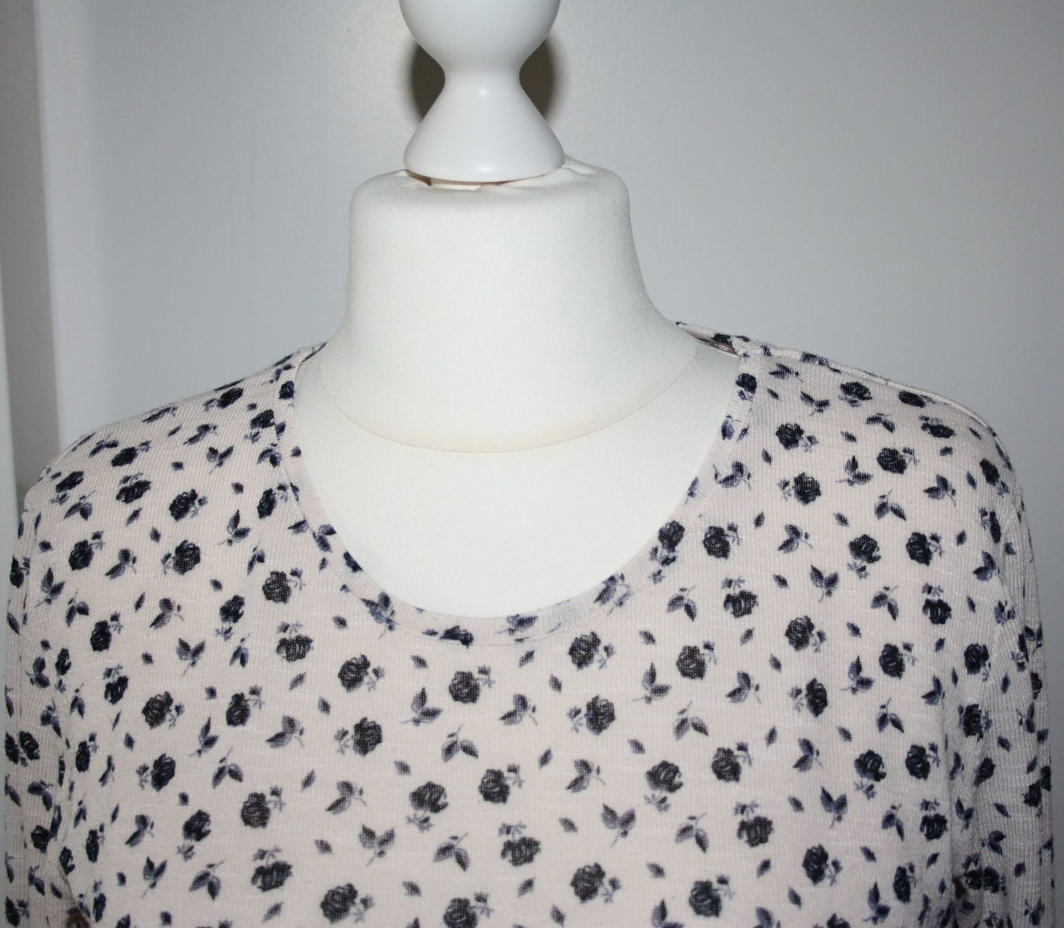 Maglioni & Felpe: Pullover mit Chiffon - Schösschen blassorange blau Gr. XL – Usato da Flüelen venduto da Diversicum-Textil 2