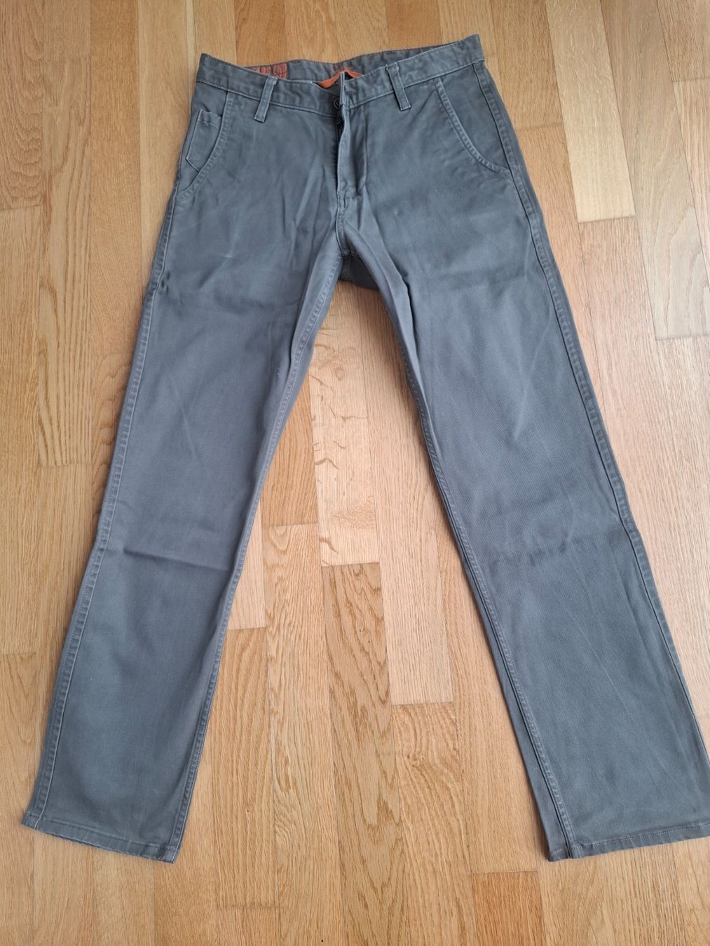 Pantalons: Dockers Herren Hose, Farbe Grau, Grösse 30/30 – D'occasion à Romanshorn par lichtmond2022