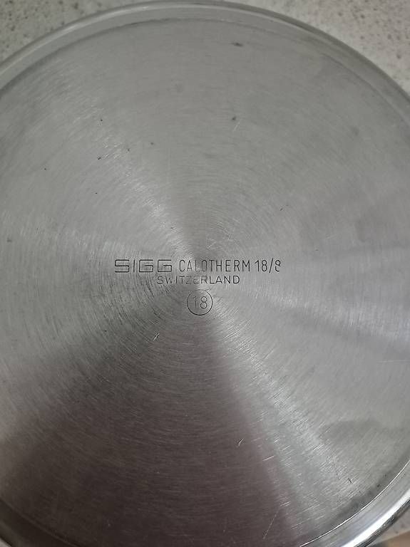 Sigg Töpfe: Vintage SIGG Calotherm Kochtopf, 18 cm – Gebraucht aus Zürich von roo_8xd6 3