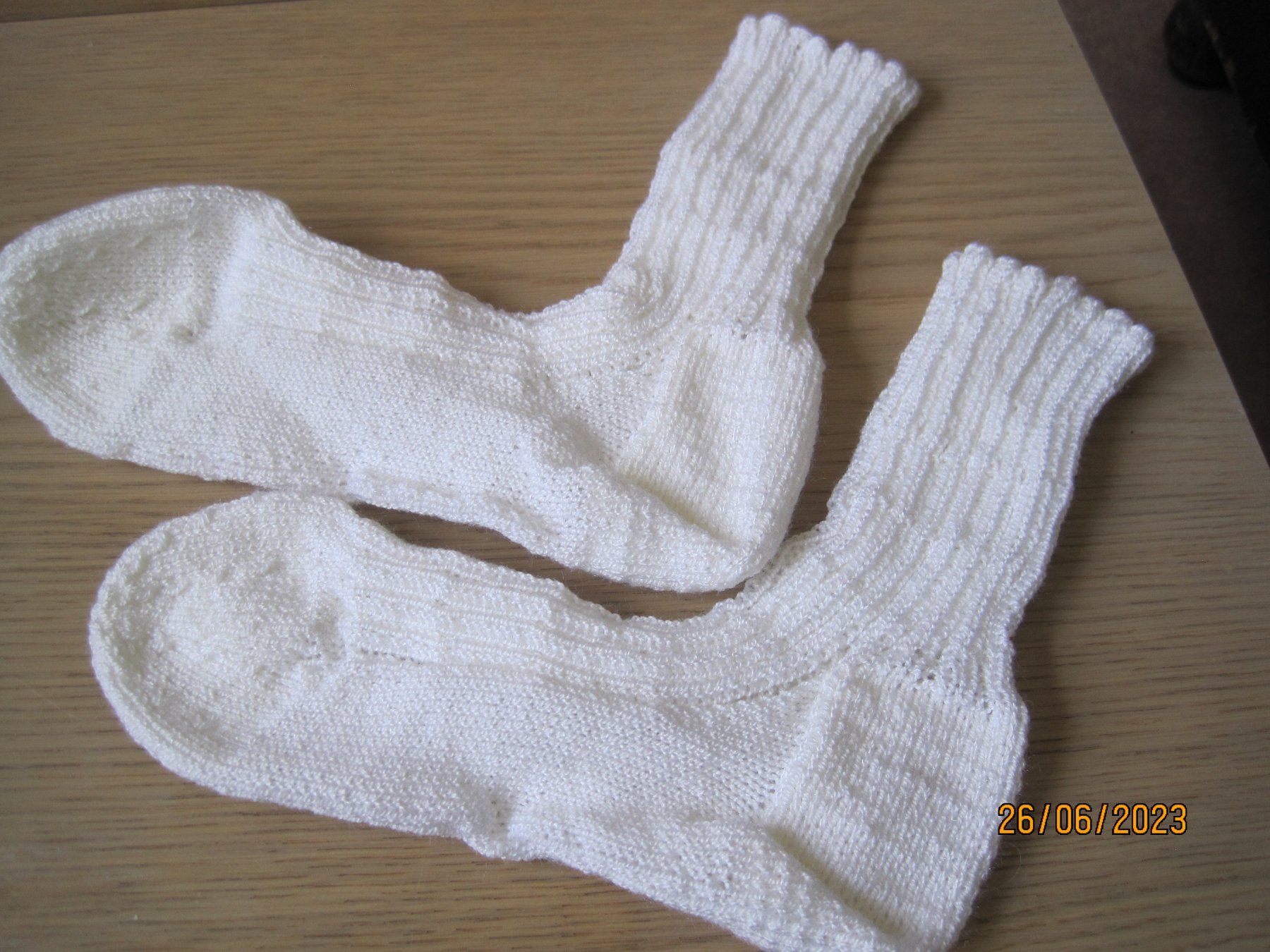 Calze: Gestrickte Damen oder Herrensocken  Grösse  40/ 41/42   NEU – Nuovo (secondo la descrizione) da Huttwil venduto da Sommerhaus