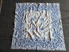 schöne Vintage Tisch Decke 124 cm Tuch Laken weiss blau