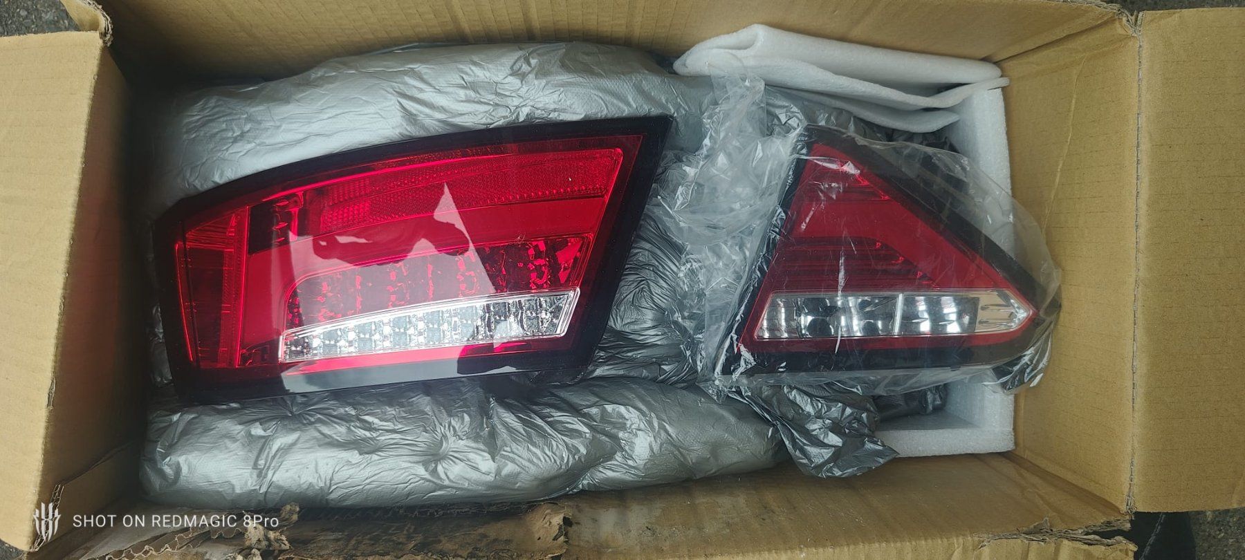 Audi Tutti pezzi di ricambio auto: LED Audi A5 2007/09 bremselicht – Nuovo e nell'imballaggio originale da Kirchleerau venduto da Laurentino_Almeida