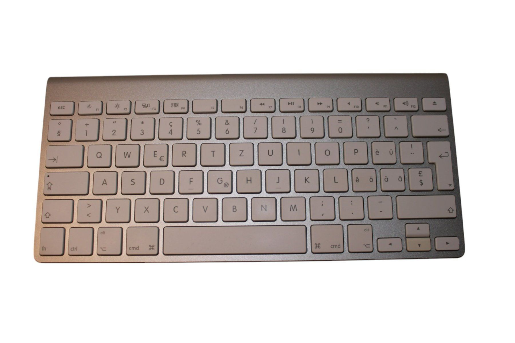 Apple Tastiere: Apple Kabellose Bluetooth Tastatur – Usato da Basel venduto da David25