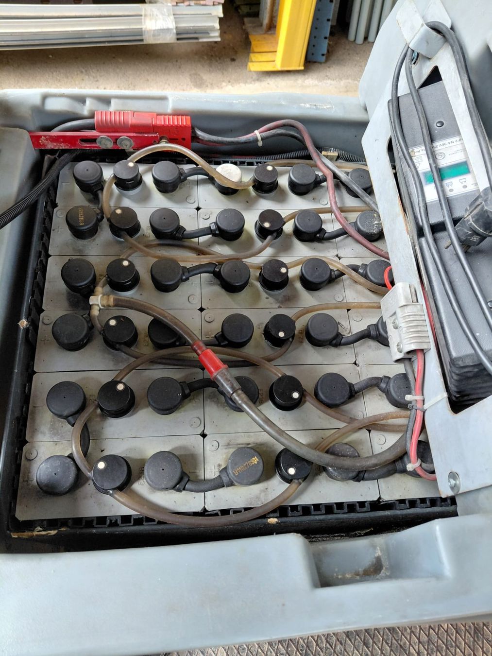 Nilfisk Tutte le macchine: Scheuermaschine Nilfisk BR700S, 36 Volt – Usato da Ulisbach venduto da MSH01 5