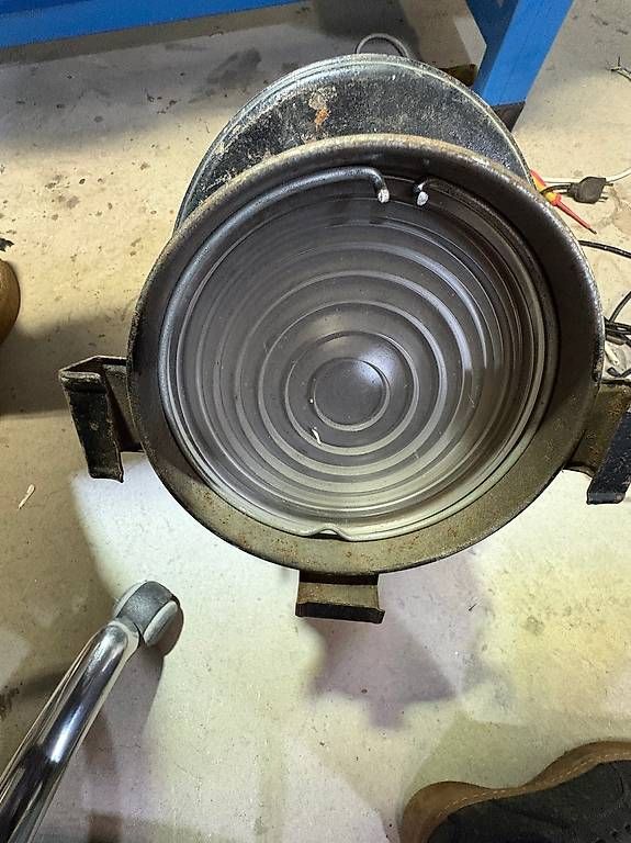 Lampade: projecteur Cremer – Usato da La Croix-de-Rozon venduto da tun_sl7n 2
