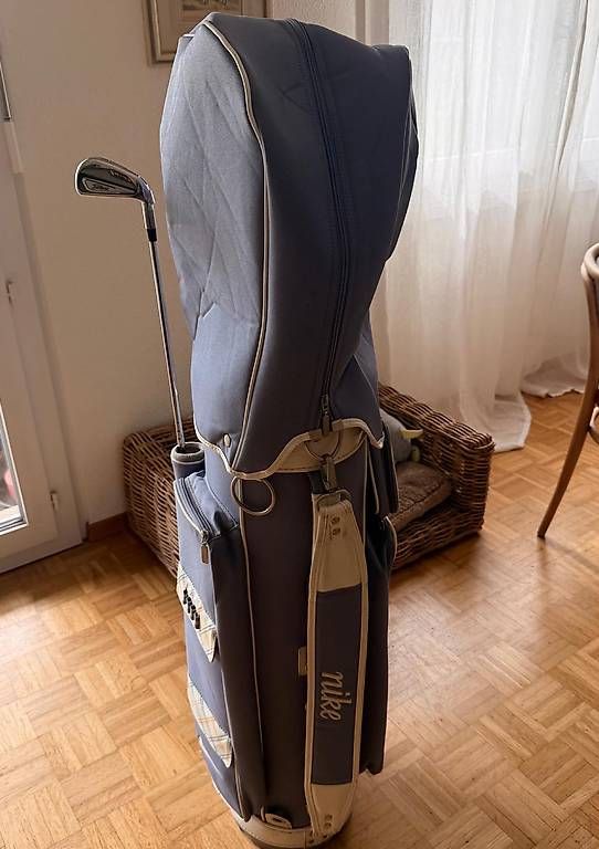 Borse: Nike Golfbag – Usato da Baar venduto da Nnmae