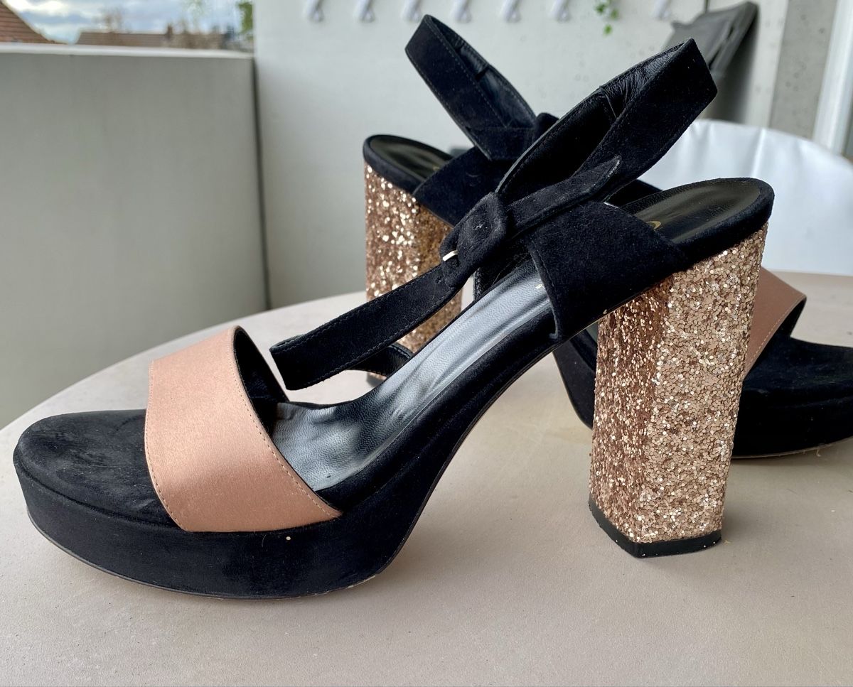 Scarpe da donna: Escarpins à talons noir rose golf – Nuovo (secondo la descrizione) da Courtaman venduto da Giusy2711