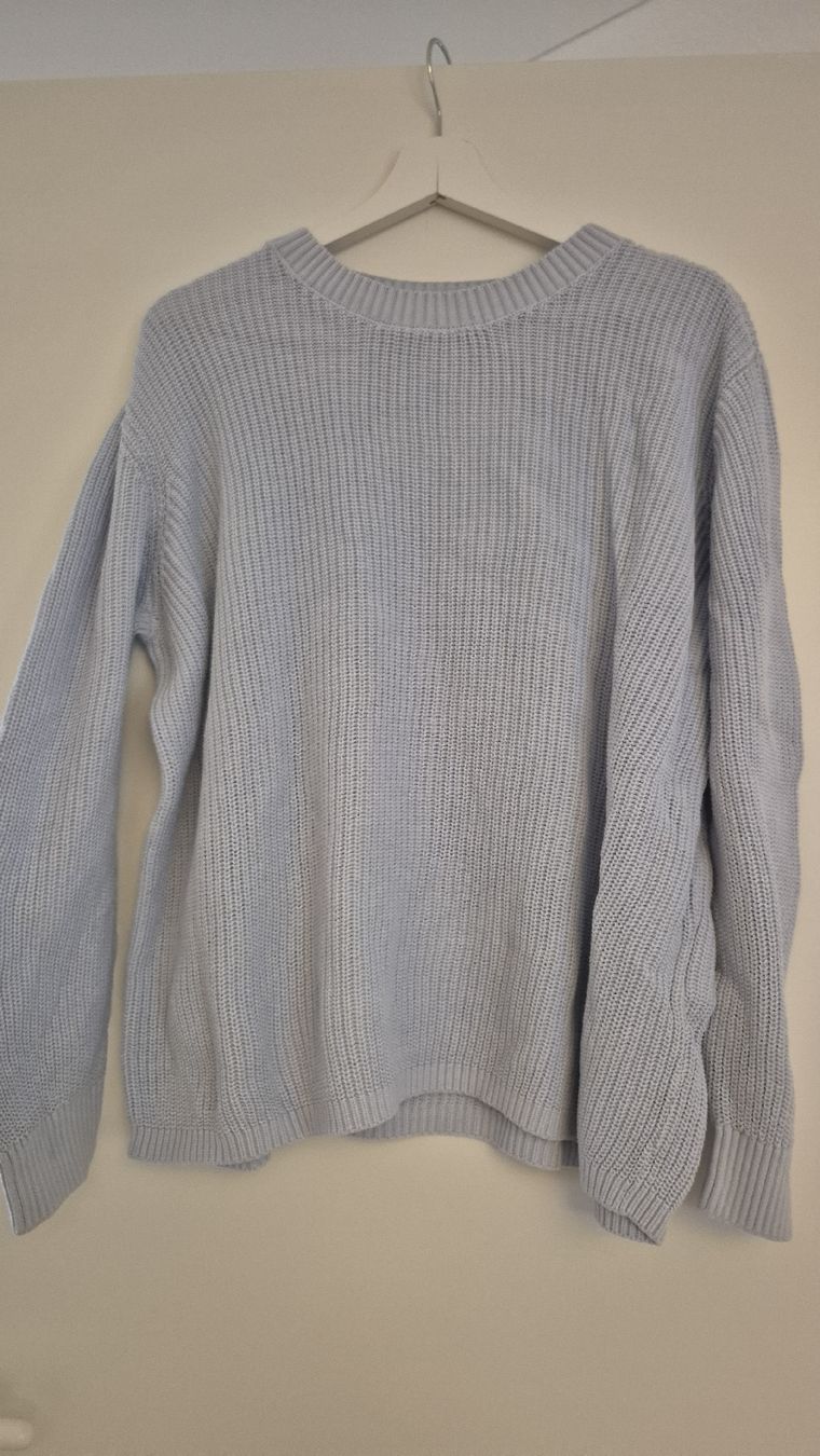 C&A Pullover & Sweatshirts: C&A Strickpullover in Hellblau, Grösse L – Gebraucht aus St. Gallen von justmeeee