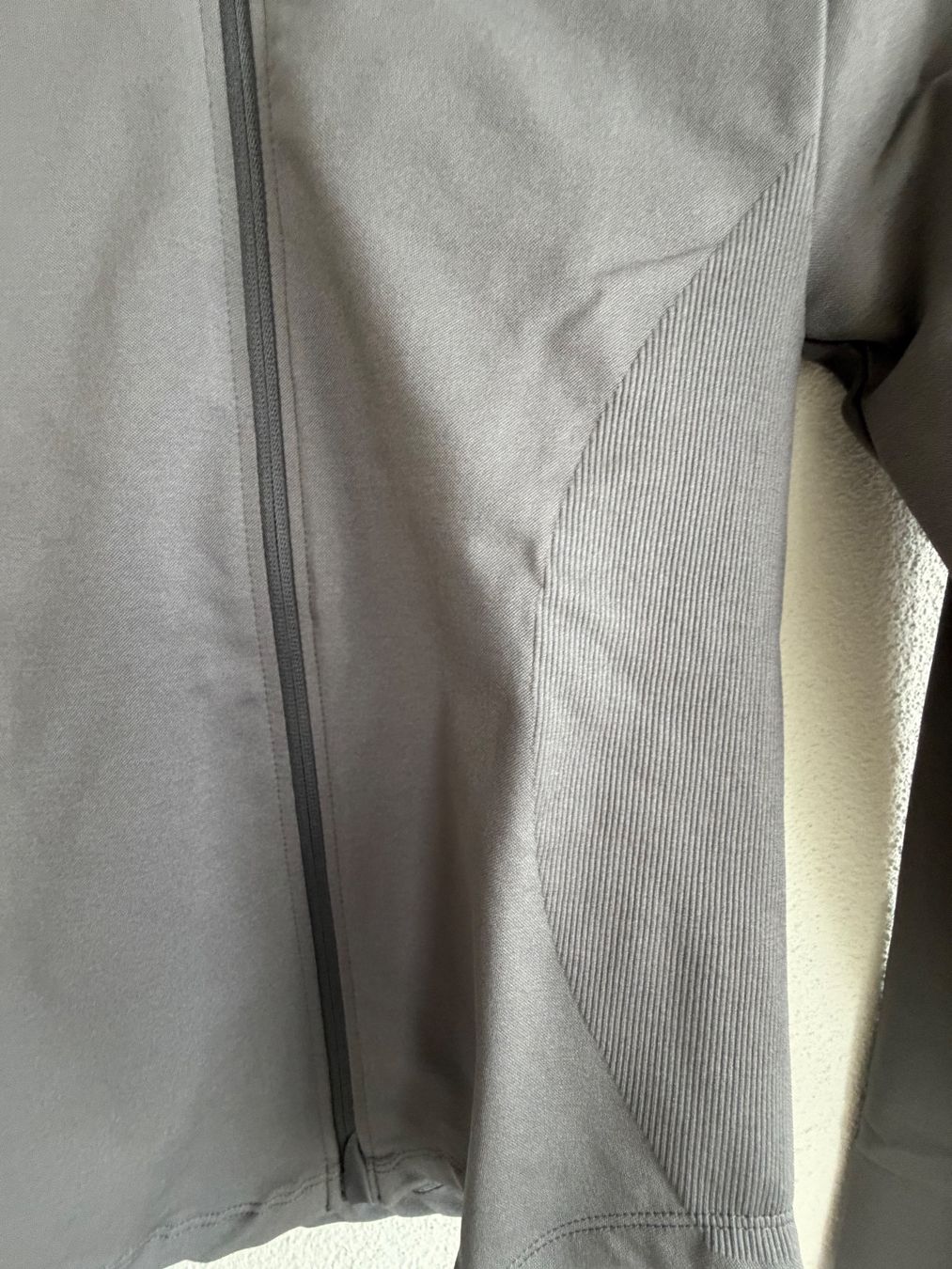 Teveo Jacken: Teveo Sportjacke grau – Gebraucht aus Luzern von maz_jq6n 2