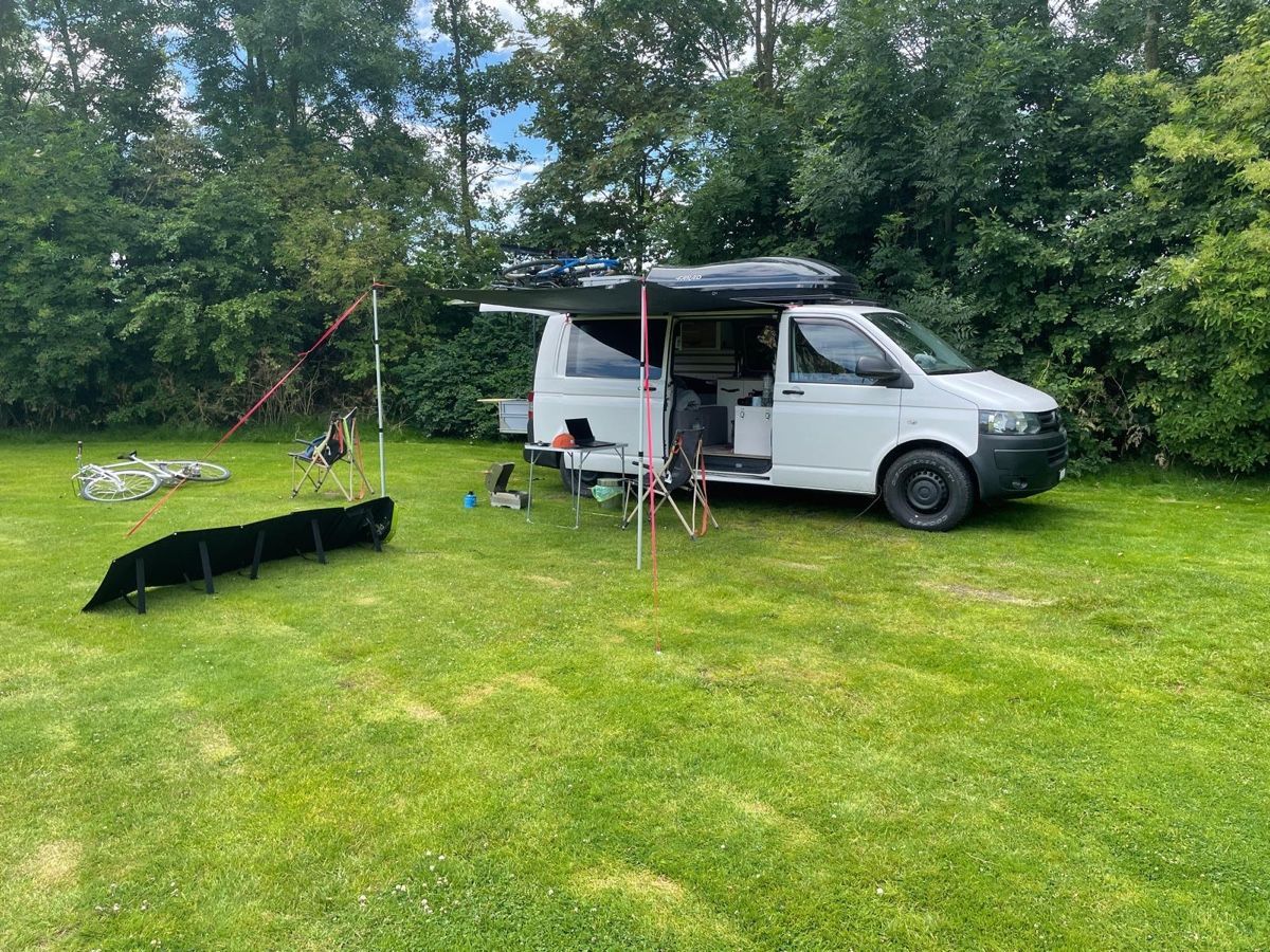 VW Camping Fahrzeuge: VW T5 4x4 Camper Langer Radstand – Gebraucht aus Lostorf von hoffi26 1