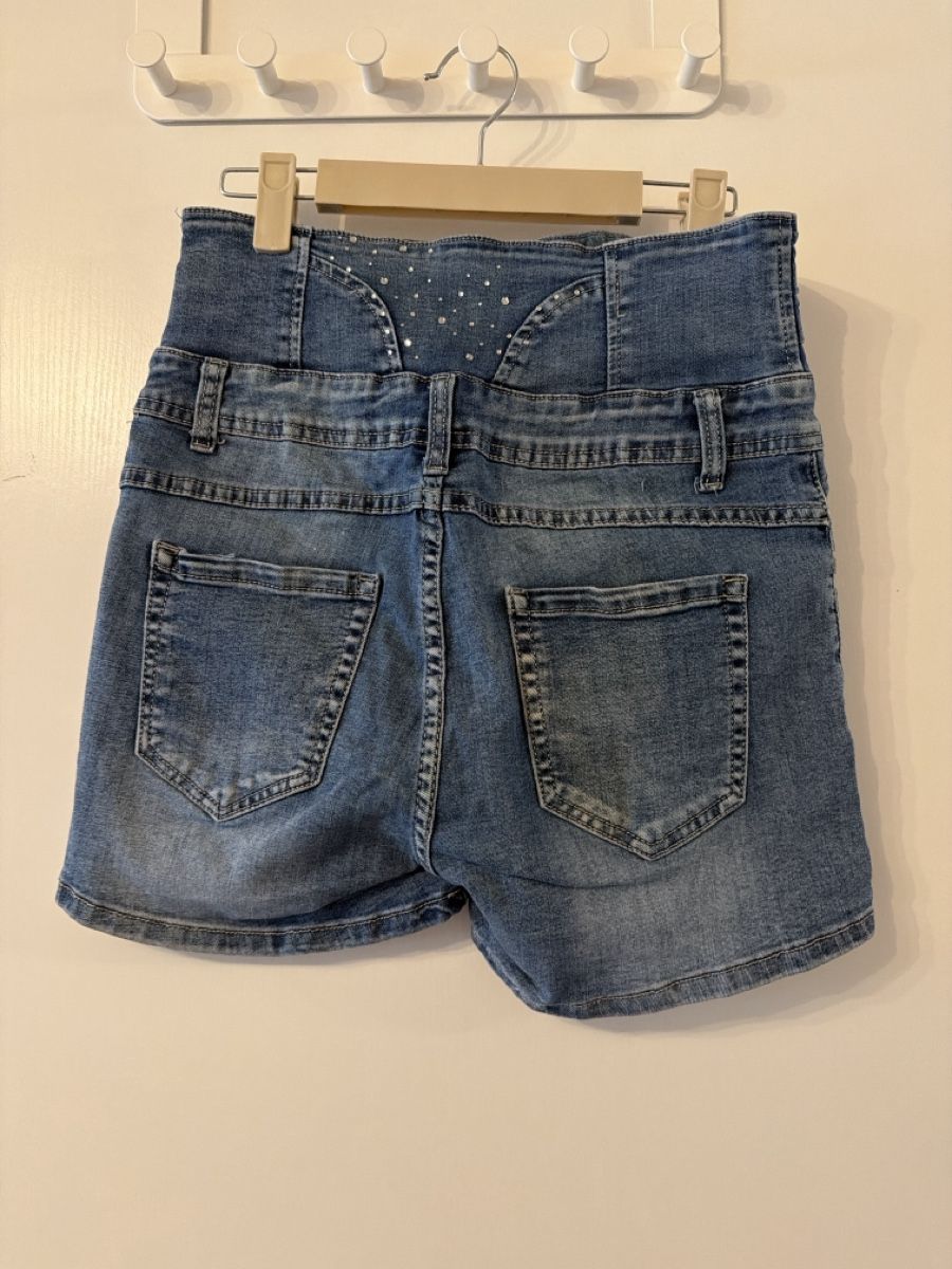 Jeans: Shorts en jean taille haute – Usato da Ursy venduto da lar_q5nv 1